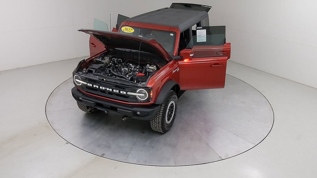 Certified 2022 Ford Bronco Outer Banks w/ Sasquatch Package AWD/4WD image 44