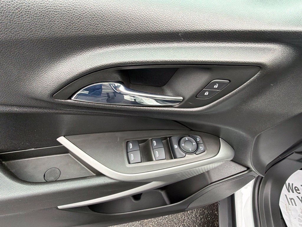 Used 2024 Chevrolet Trax LS FWD image 28
