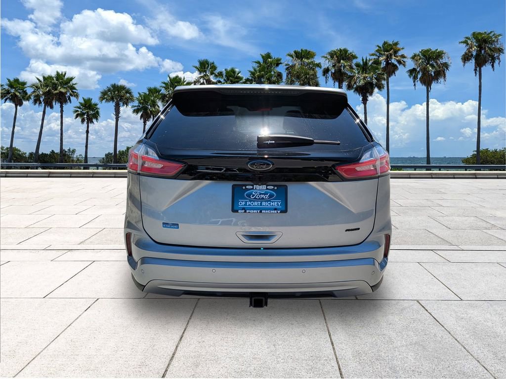 Certified 2024 Ford Edge SE w/ Black Appearance Package image 6