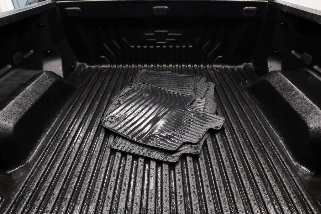 Used 2023 Chevrolet Silverado 1500 LT image 13