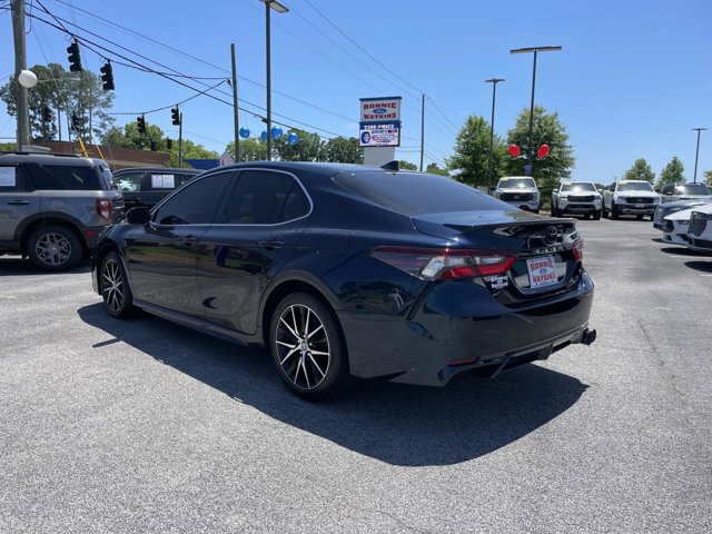 Used 2021 Toyota Camry SE FWD image 6
