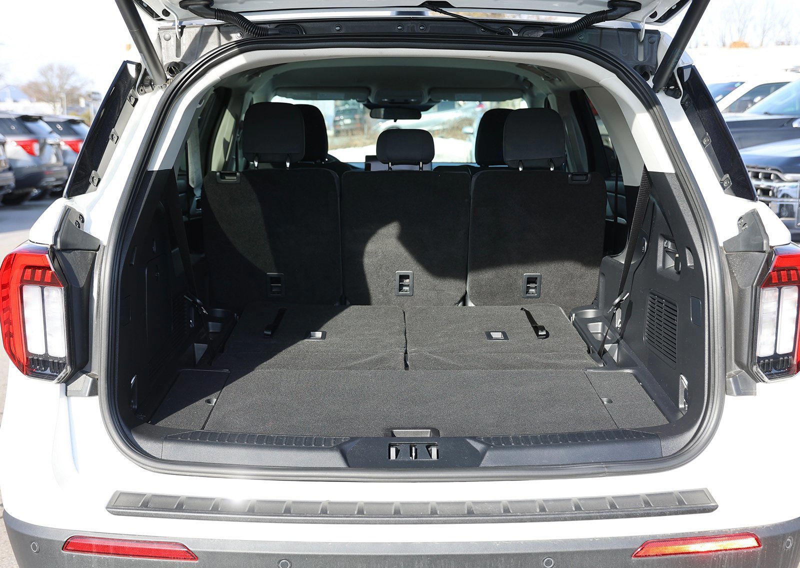 Certified 2025 Ford Explorer Active image 15