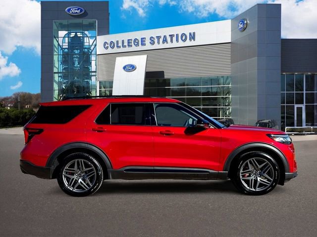 Certified 2025 Ford Explorer ST image 6