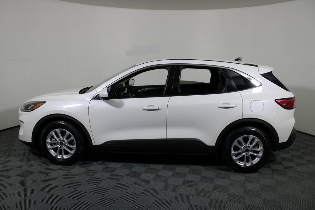 Certified 2020 Ford Escape SE image 5