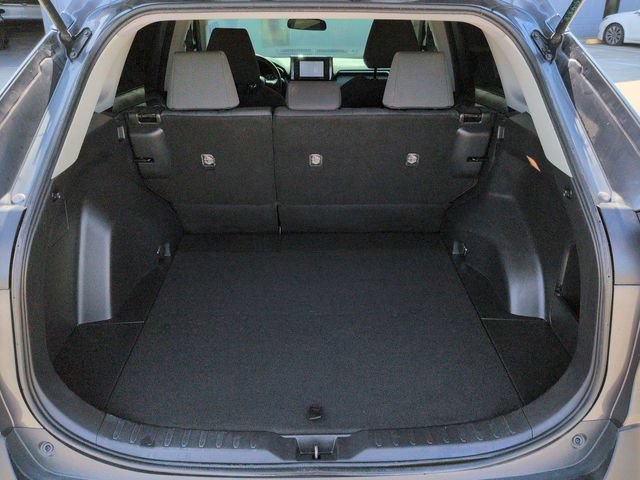 Used 2020 Toyota RAV4 XLE AWD/4WD image 13