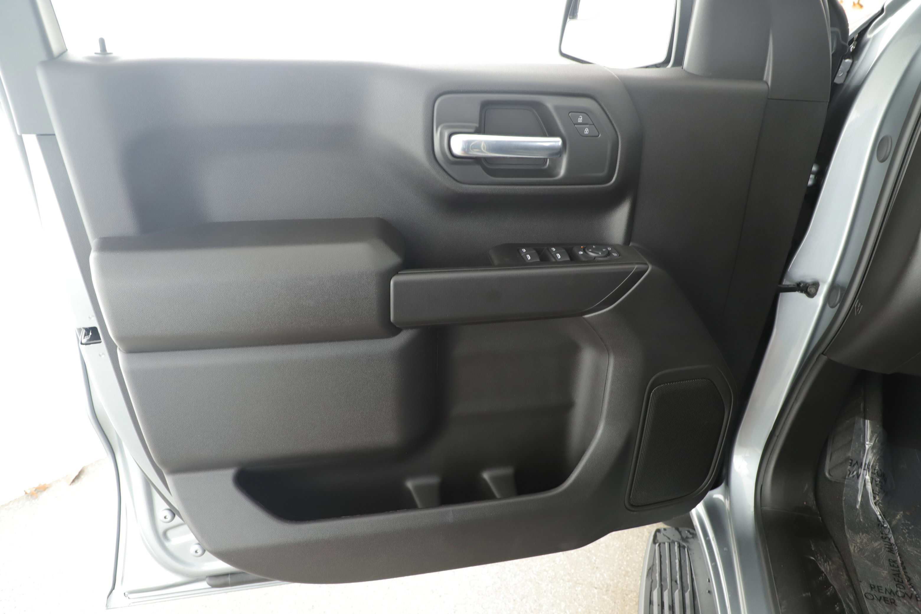 Used 2026 Chevrolet Silverado 1500 Custom image 9