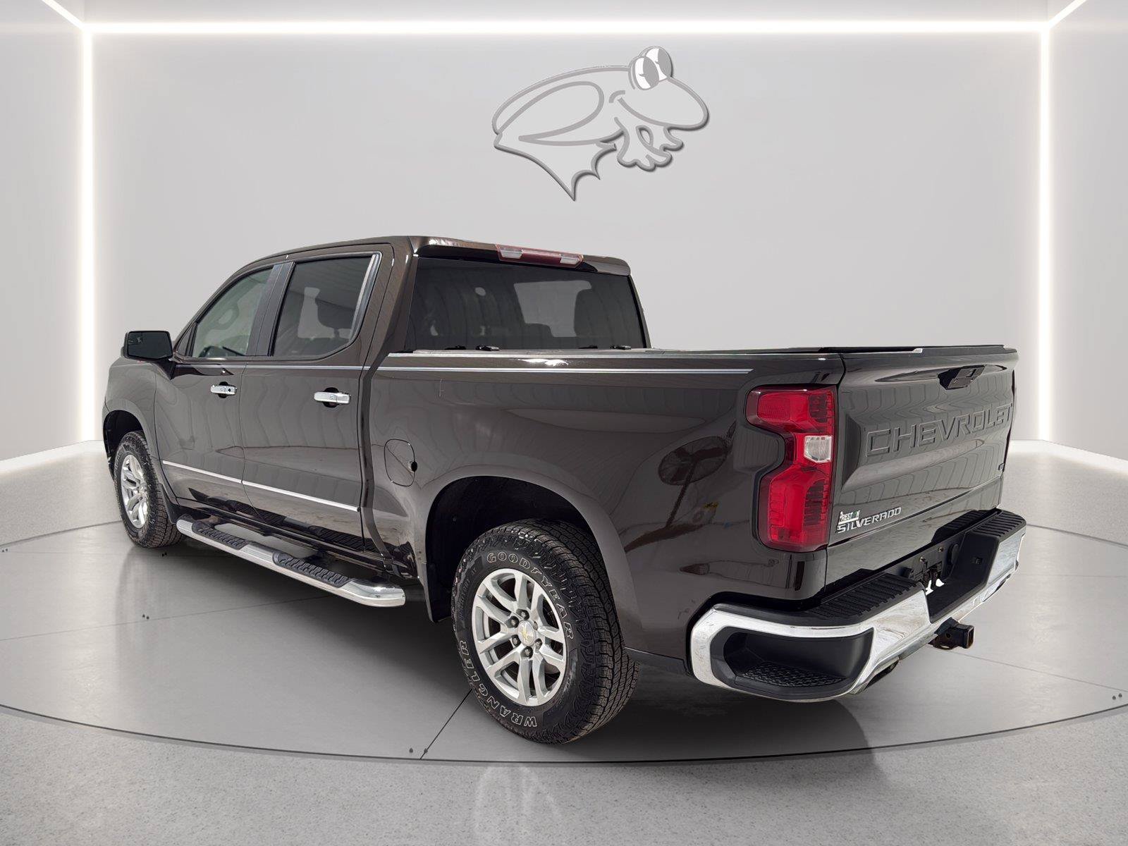 Used 2019 Chevrolet Silverado 1500 LT w/ All-Star Edition AWD/4WD image 3