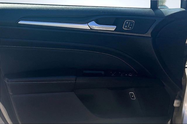 Certified 2019 Ford Fusion Energi Titanium FWD image 22