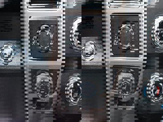 Certified 2020 Ford F150 Platinum w/ Equipment Group 701A Luxury image 26