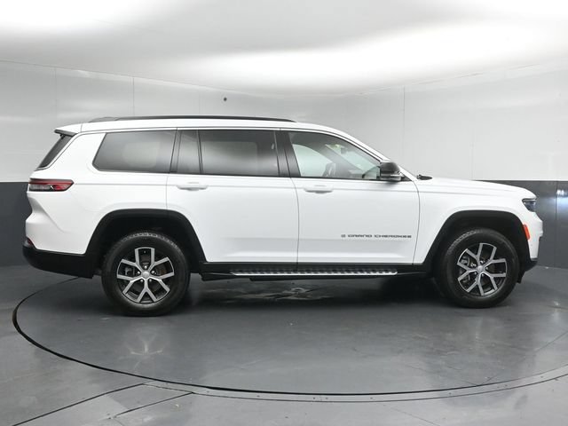 Used 2025 Jeep Grand Cherokee L Limited w/ Luxury Tech Group II AWD/4WD image 8