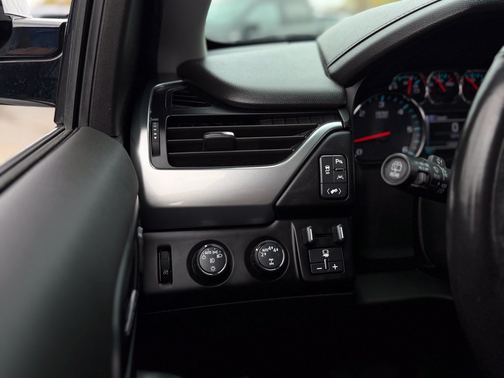 Used 2019 Chevrolet Tahoe LT w/ Luxury Package AWD/4WD image 26
