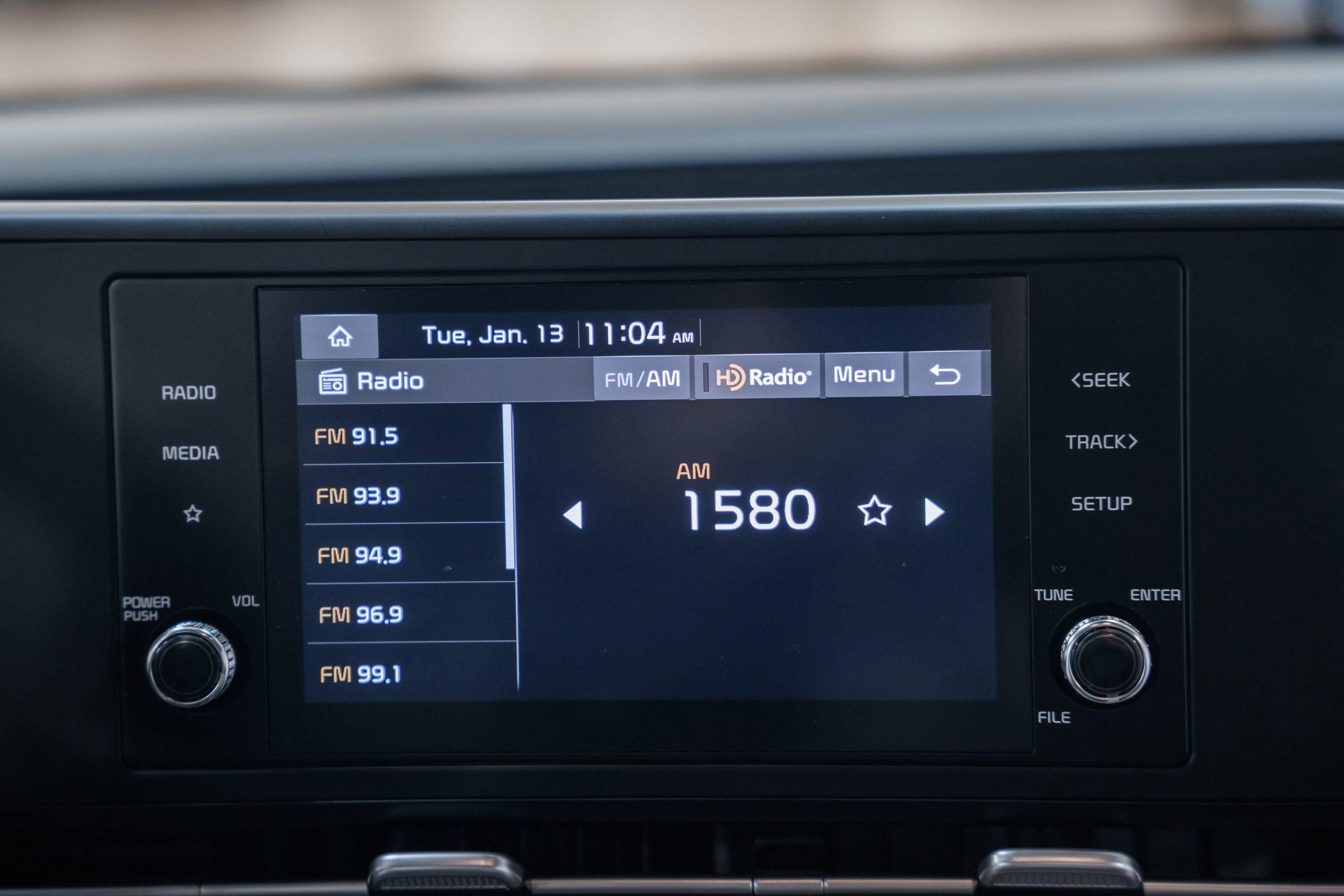 Used 2024 Kia Carnival LX image 23