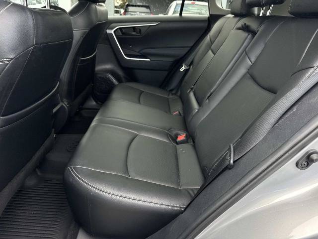 Used 2021 Toyota RAV4 LE AWD/4WD image 14