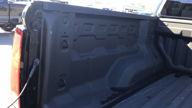 Used 2025 Chevrolet Colorado Trail Boss image 9