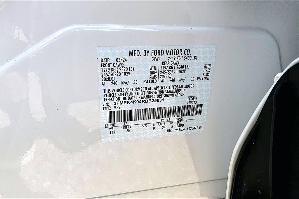 Certified 2024 Ford Edge Titanium AWD/4WD image 35