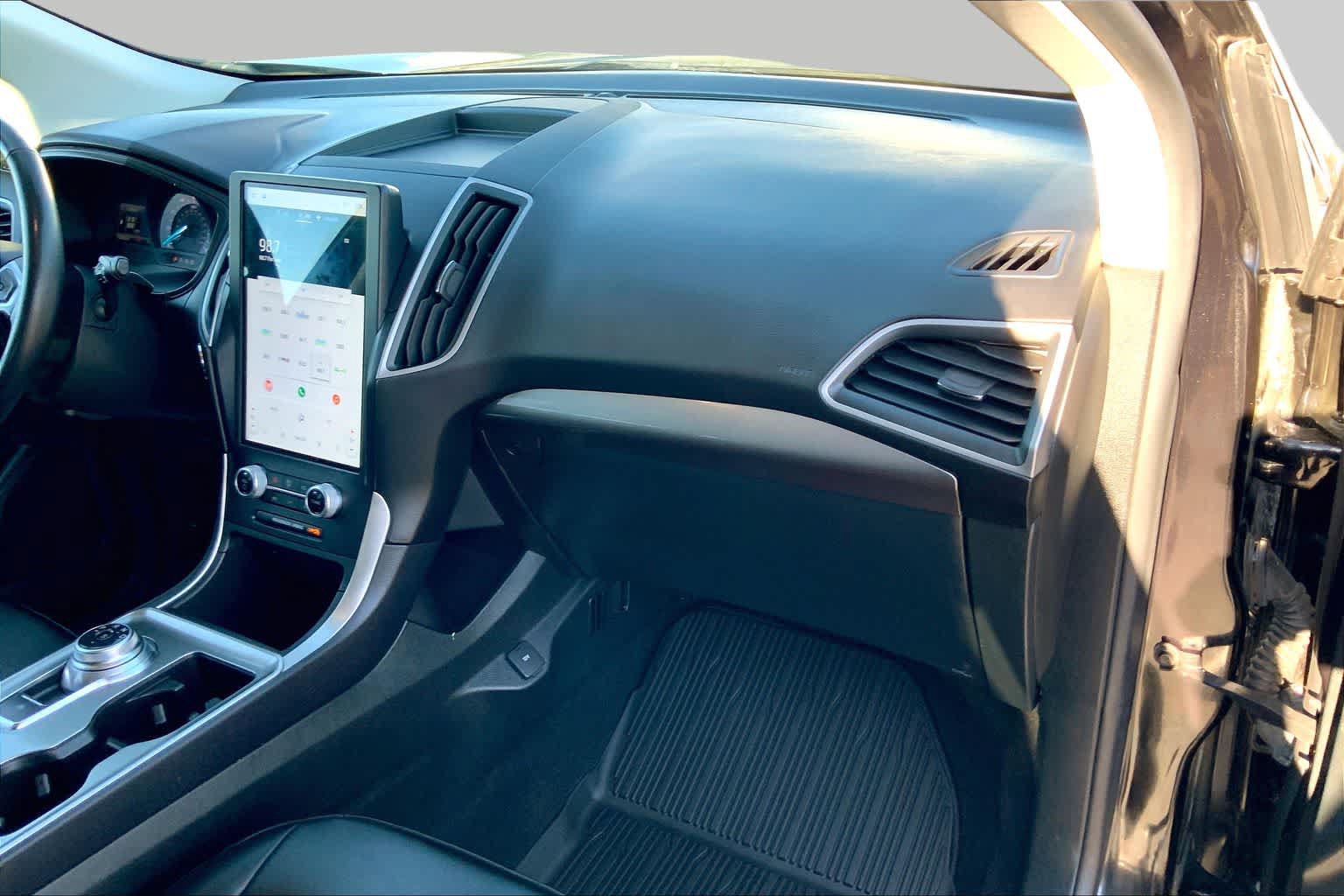 Certified 2023 Ford Edge SEL w/ Convenience Package AWD/4WD image 16