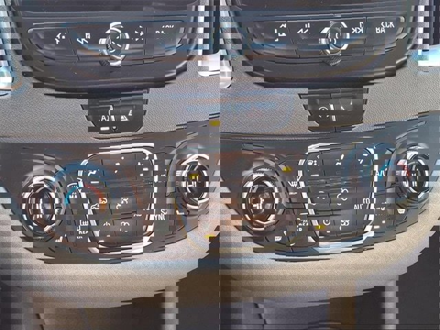 Used 2022 Chevrolet Malibu LT image 15