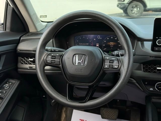 Used 2023 Honda Accord EX image 8