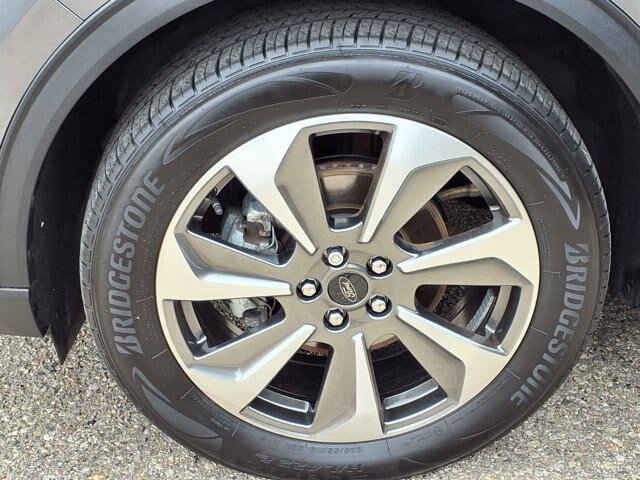 Certified 2024 Ford Escape Platinum AWD/4WD image 29