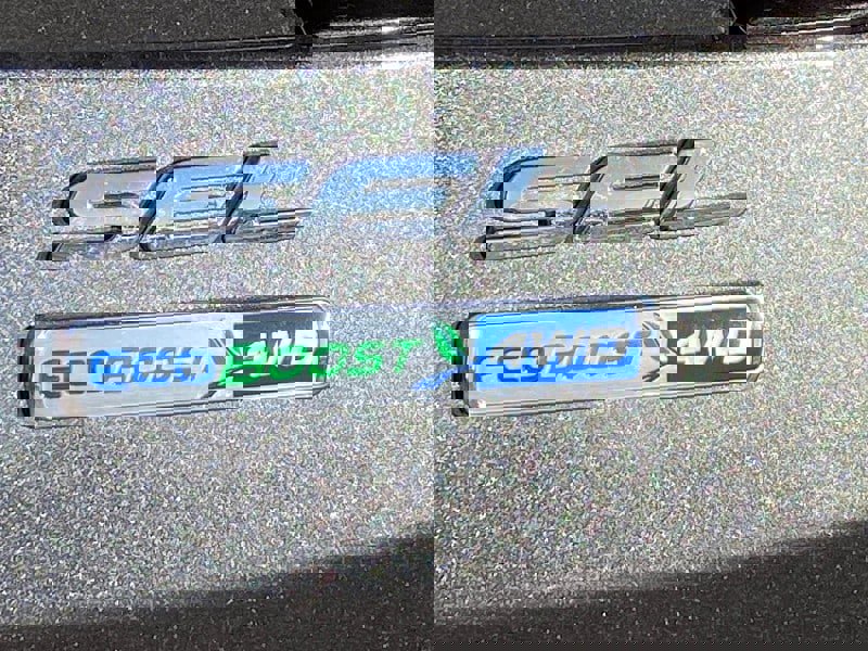 Certified 2018 Ford Escape SEL image 11