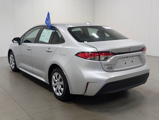Used 2024 Toyota Corolla LE image 3
