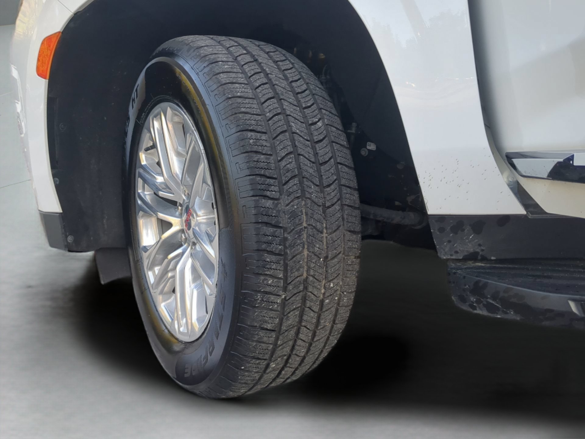 Used 2024 GMC Yukon SLT RWD image 73