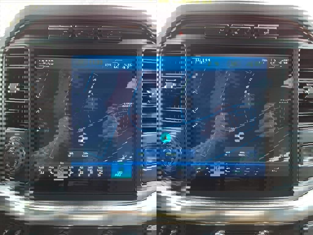 Certified 2022 Ford F150 Lariat w/ Equipment Group 502A High image 26