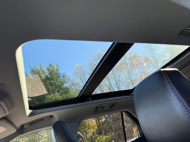 Certified 2022 Ford Explorer XLT w/ Equipment Group 202A image 17