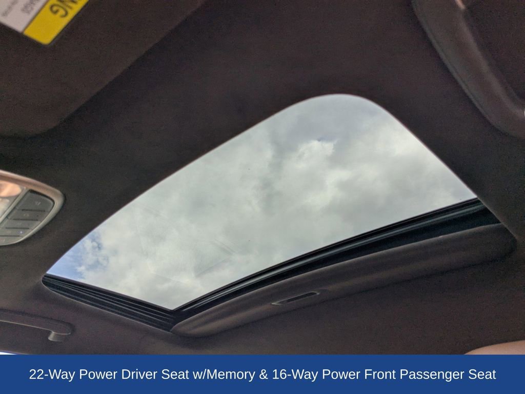 Used 2021 Genesis G90 3.3T Premium image 14