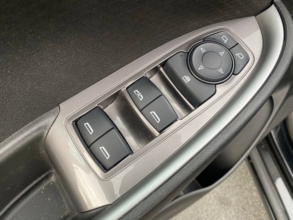 Used 2025 Chevrolet Malibu LT FWD image 13