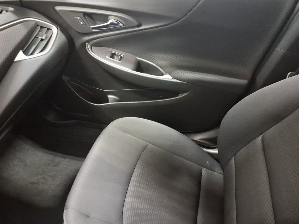 Used 2023 Chevrolet Malibu RS image 21
