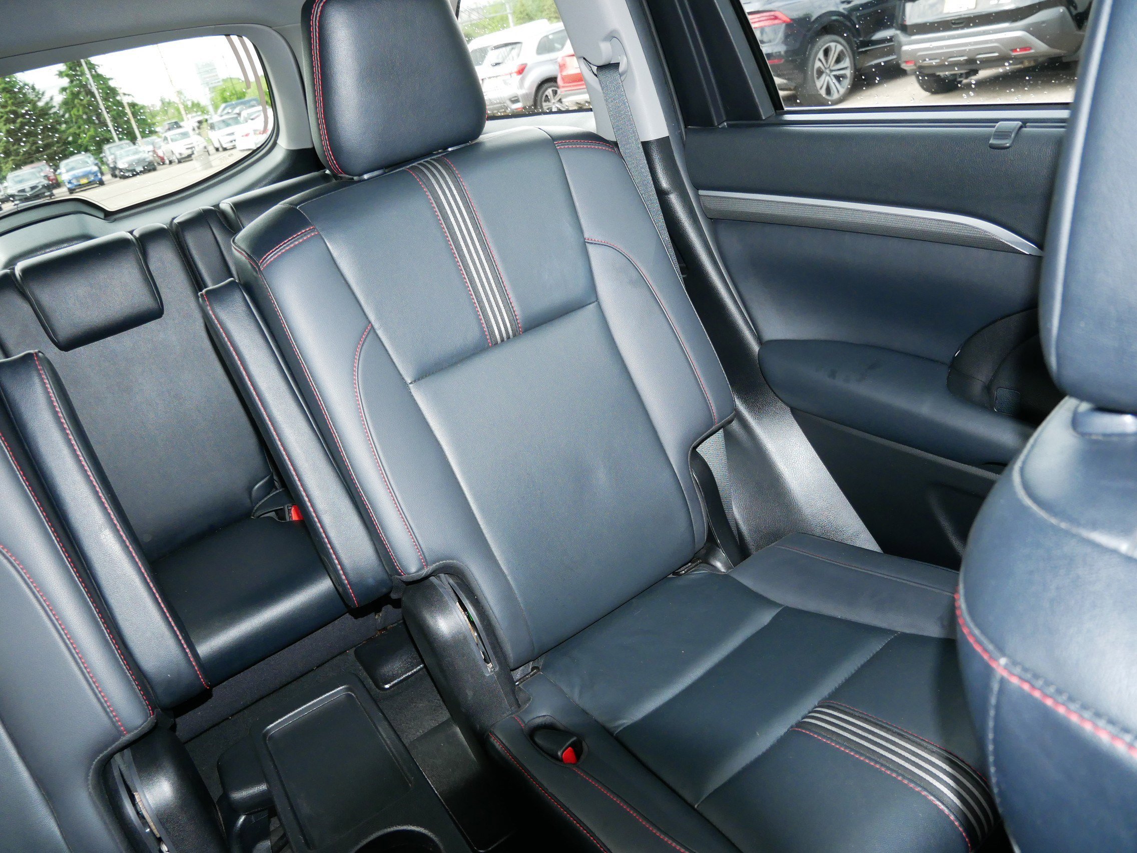 Used 2019 Toyota Highlander SE AWD/4WD image 14