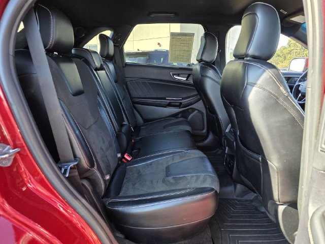 Certified 2020 Ford Edge ST w/ Cold Weather Package AWD/4WD image 32