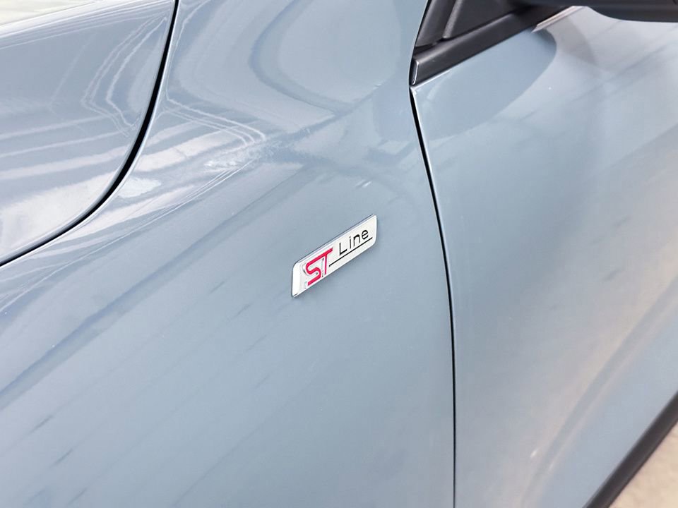 Certified 2025 Ford Escape ST-Line image 20