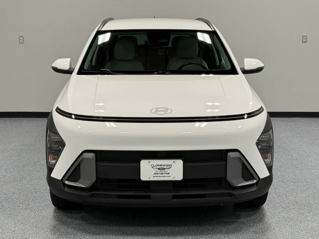 Used 2024 Hyundai Kona SEL AWD/4WD image 4