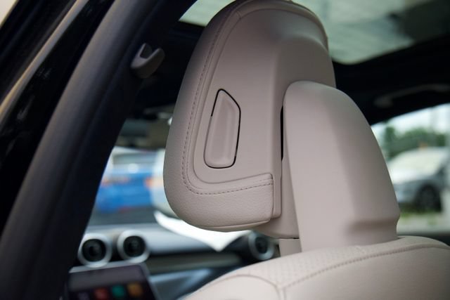 Used 2025 Mercedes-Benz C 300 4MATIC Sedan image 31