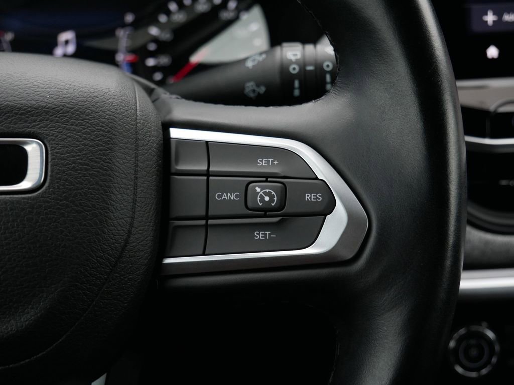 Used 2022 Jeep Compass Latitude AWD/4WD image 18