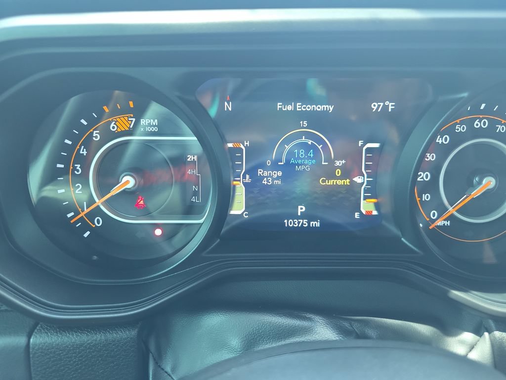 Used 2024 Jeep Wrangler Unlimited Rubicon w/ Technology Group AWD/4WD image 32