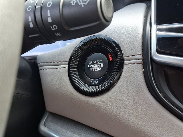 Used 2023 Jeep Compass Limited AWD/4WD image 24
