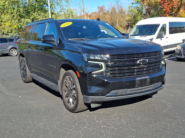 Used 2023 Chevrolet Suburban RST w/ Luxury Package AWD/4WD image 2