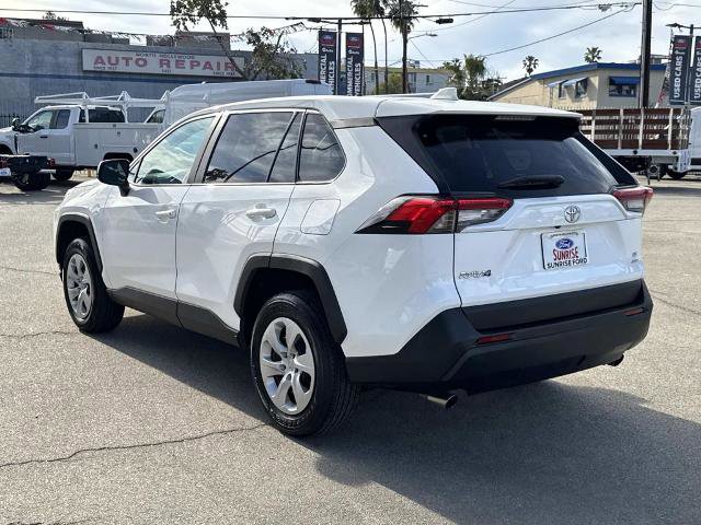 Used 2024 Toyota RAV4 LE AWD/4WD image 8