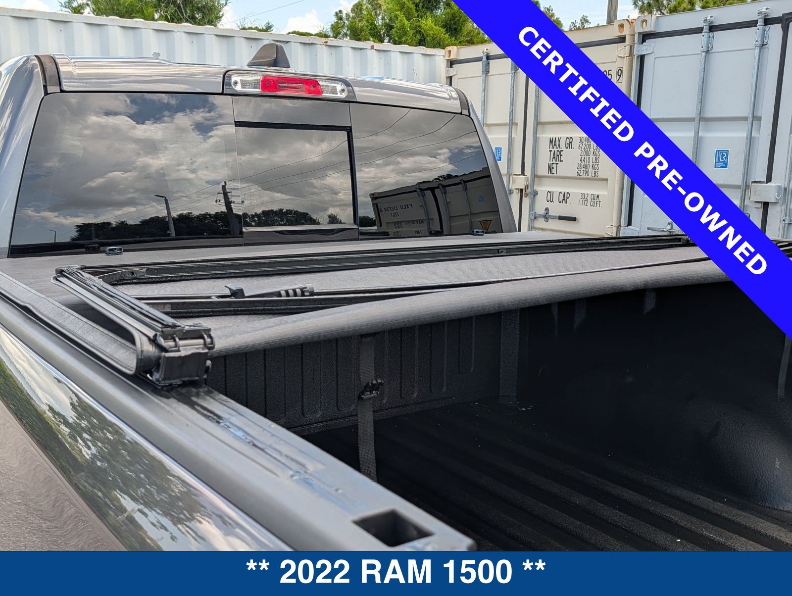 Used 2022 RAM 1500 Laramie AWD/4WD image 16