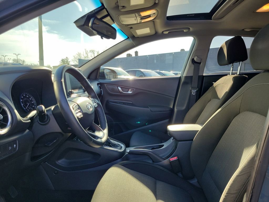 Used 2022 Hyundai Kona SEL w/ Convenience Package image 16