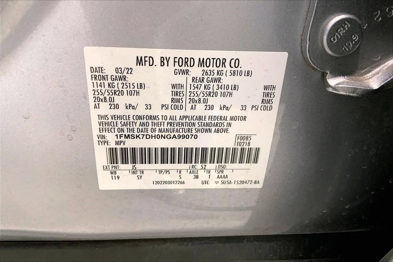 Certified 2022 Ford Explorer XLT w/ Equipment Group 202A RWD image 8