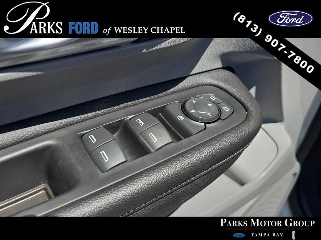 Used 2022 GMC Terrain SLE w/ Driver Convenience Package FWD image 17