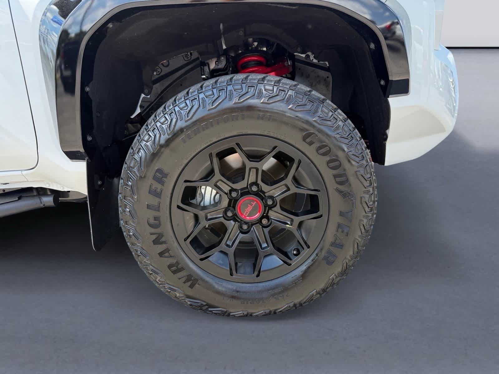Used 2025 Toyota Tacoma TRD Pro w/ Tow Tech Package AWD/4WD image 9