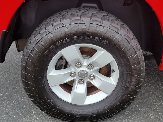Used 2019 RAM 1500 Classic SLT w/ Luxury Group AWD/4WD image 6