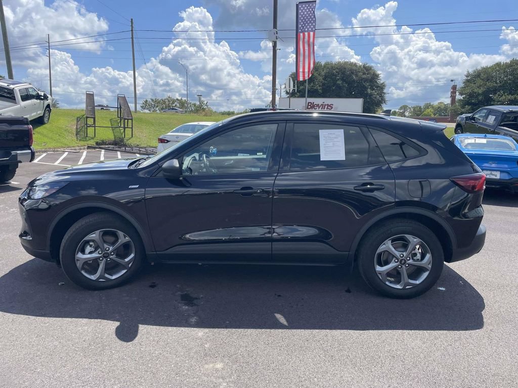 Certified 2025 Ford Escape ST-Line AWD/4WD image 6