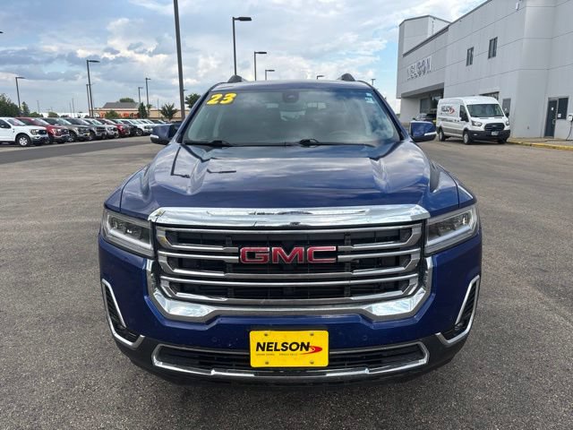 Used 2023 GMC Acadia SLT w/ Preferred Package AWD/4WD image 2