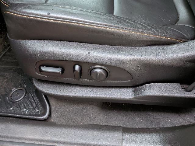 Used 2020 Chevrolet Traverse LT w/ LT Premium Package image 14